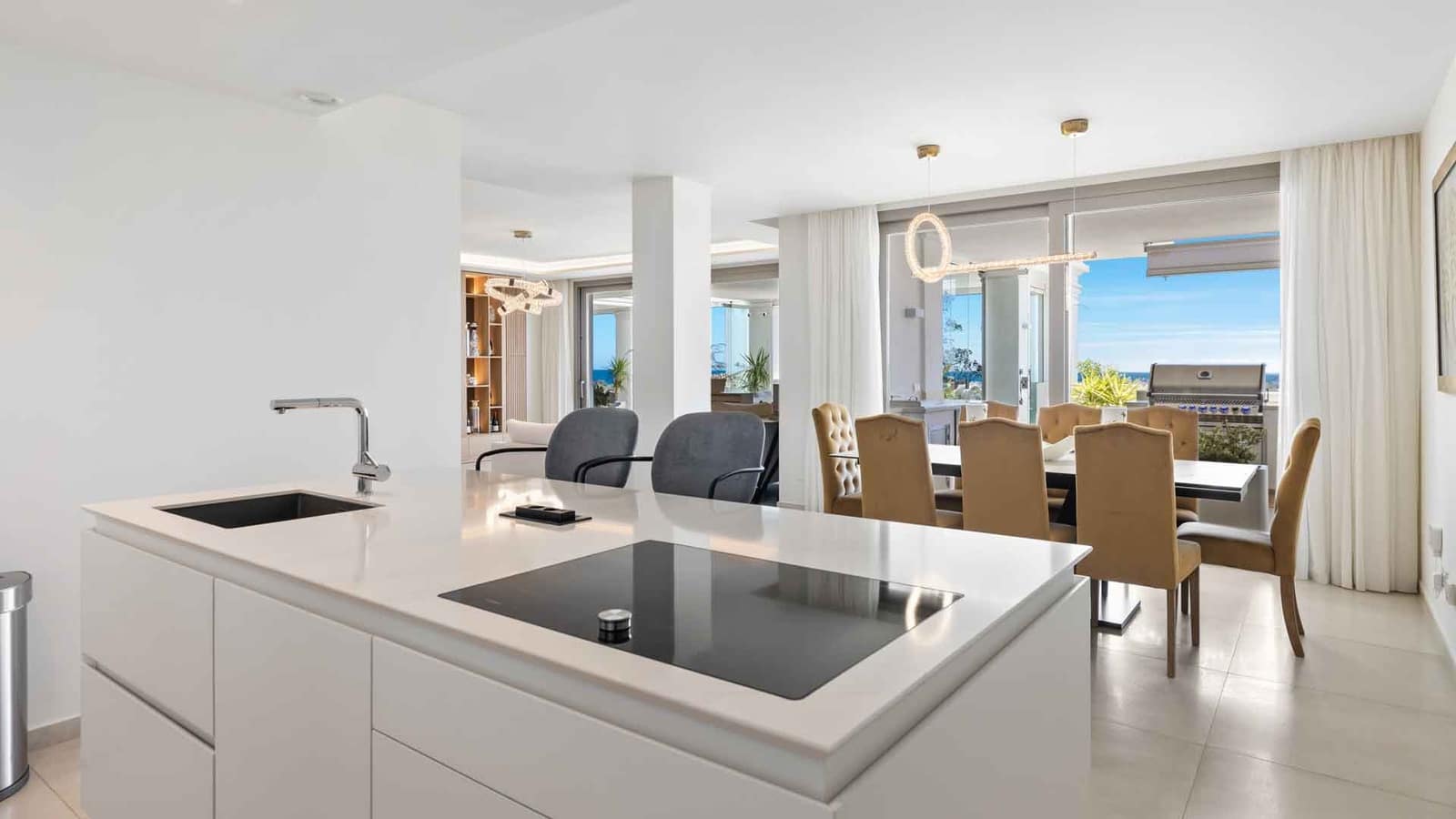 7 bedroom Apartment for sale in Nueva Andalucia with pool - € 4,300,000 (Ref: 8889230)