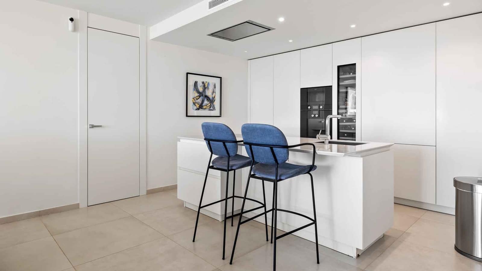 7 bedroom Apartment for sale in Nueva Andalucia with pool - € 4,300,000 (Ref: 8889230)