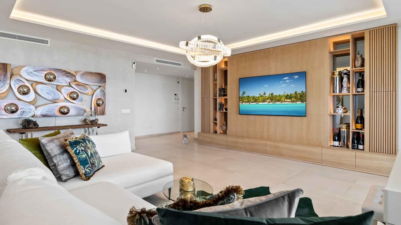 7 bedroom Apartment for sale in Nueva Andalucia with pool - € 4,300,000 (Ref: 8889230)