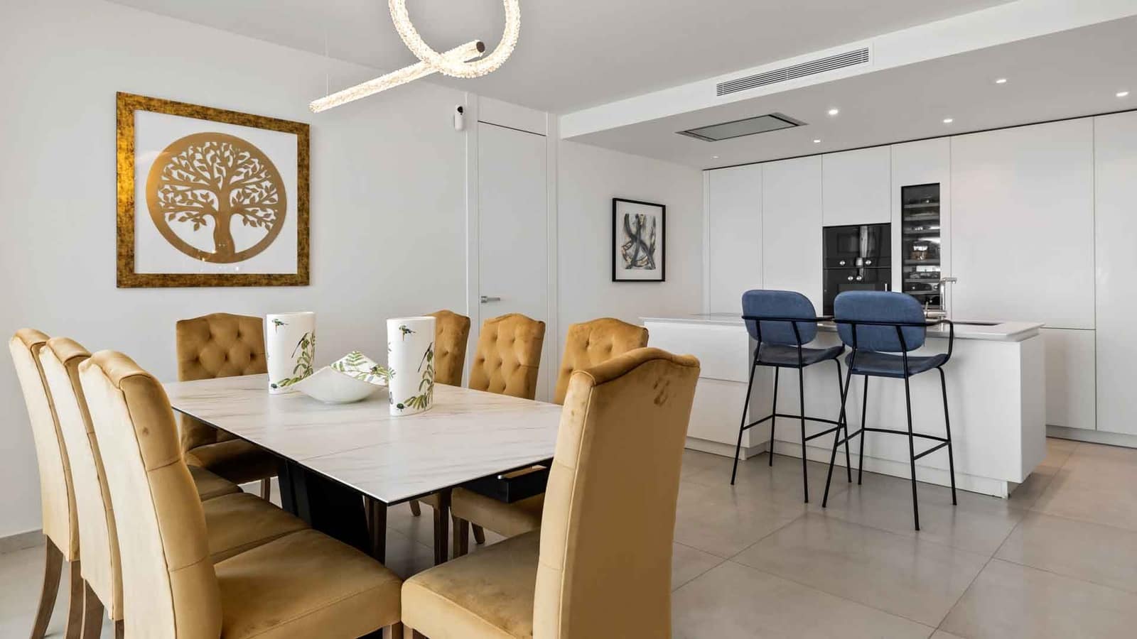 7 bedroom Apartment for sale in Nueva Andalucia with pool - € 4,300,000 (Ref: 8889230)