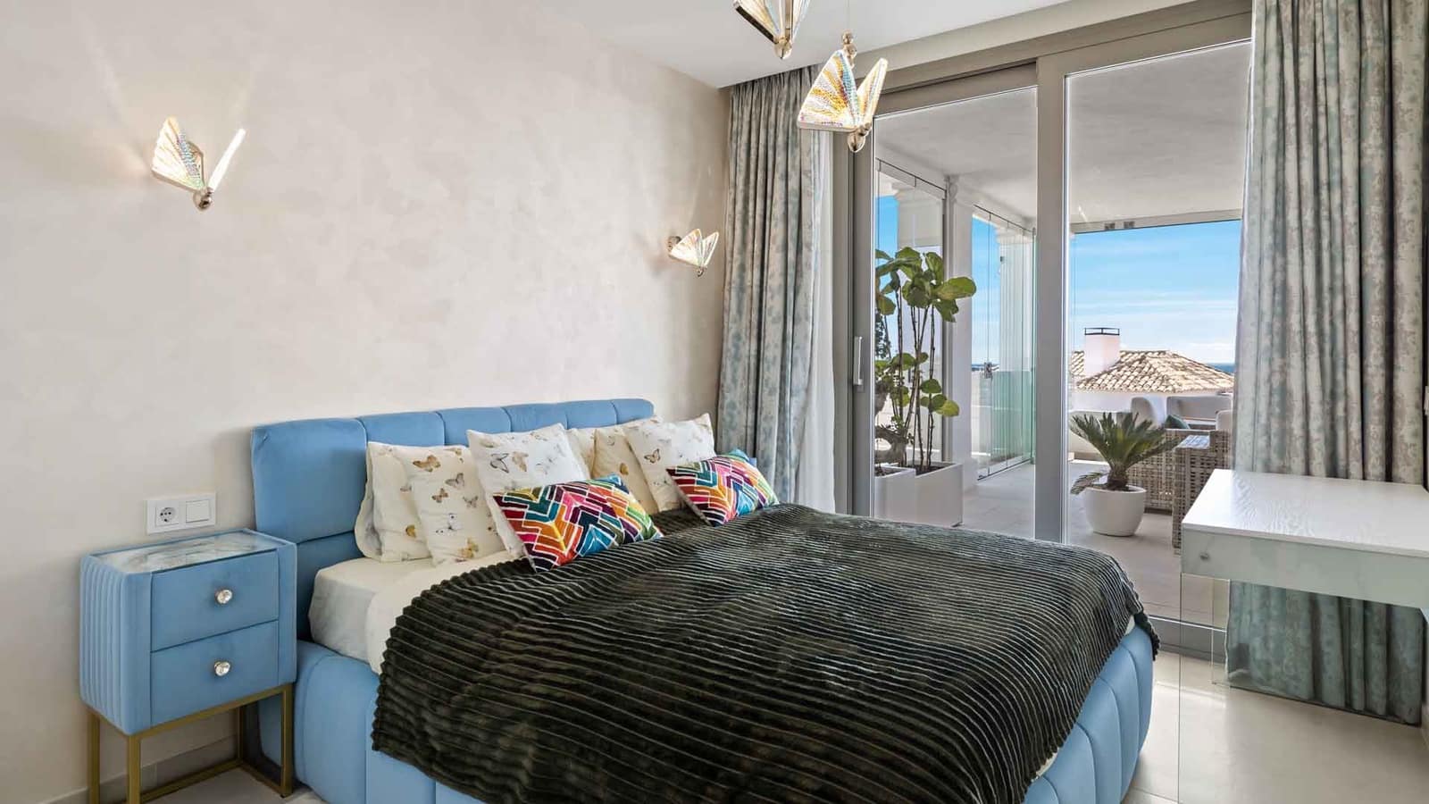 7 bedroom Apartment for sale in Nueva Andalucia with pool - € 4,300,000 (Ref: 8889230)