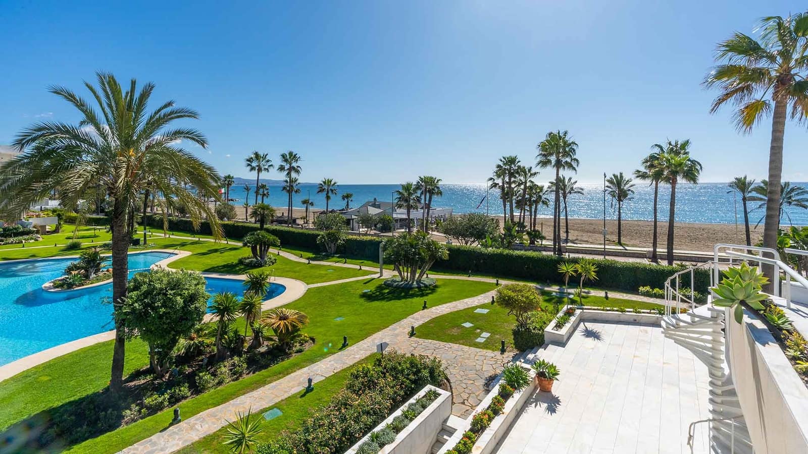 3 soveværelse Lejlighed til salg i Puerto Banus med swimmingpool - € 2.400.000 (Ref: 8894962)