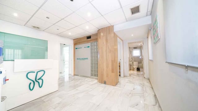 Bedrift til salgs i Ricardo Soriano, Marbella - € 595 000 (Ref: 8896565)