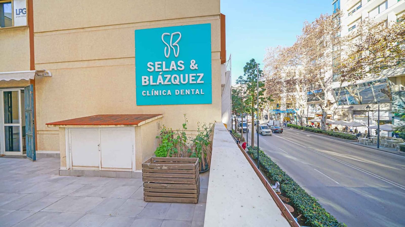 Business for sale in Marbella - € 595,000 (Ref: 8896565)