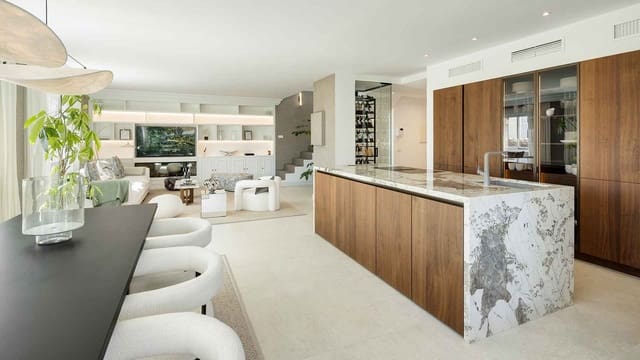 5 soverom Penthouse til salgs i Lomas De Marbella, Marbella med svømmebasseng - € 2 695 000 (Ref: 8900239)