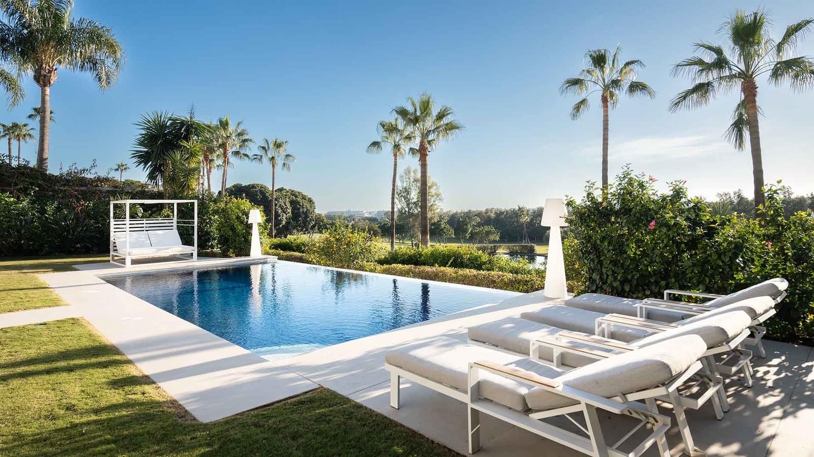 5 bedroom Villa for sale in Nueva Andalucia with pool - € 4,500,000 (Ref: 8917845)