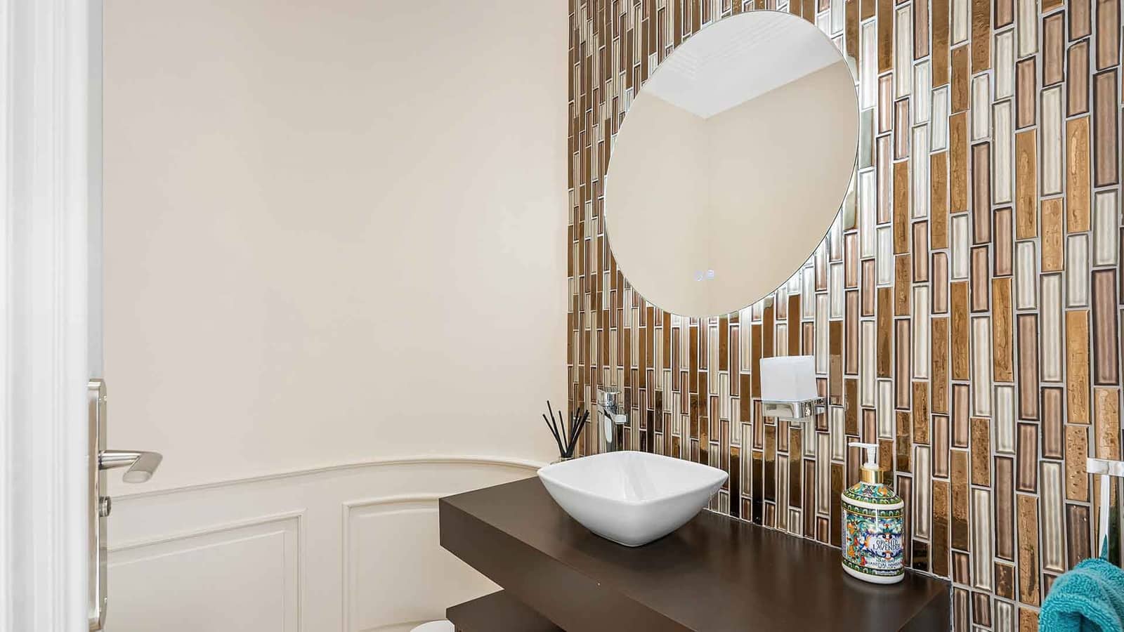 5 bedroom Villa for sale in Nueva Andalucia with pool - € 4,500,000 (Ref: 8917845)