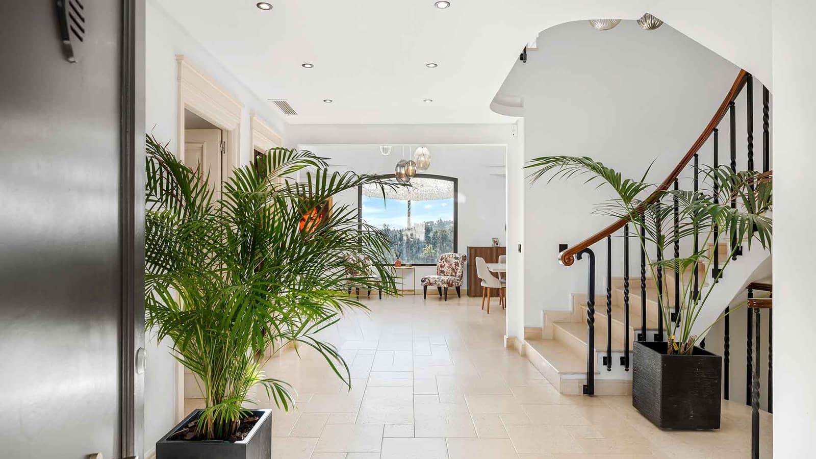 5 bedroom Villa for sale in Nueva Andalucia with pool - € 4,500,000 (Ref: 8917845)