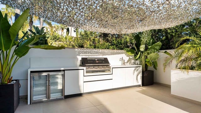 5 sypialnia Willa na sprzedaż w Nueva Andalucía Centro, Marbella z basenem - 4 500 000 € (Ref: 8917845)