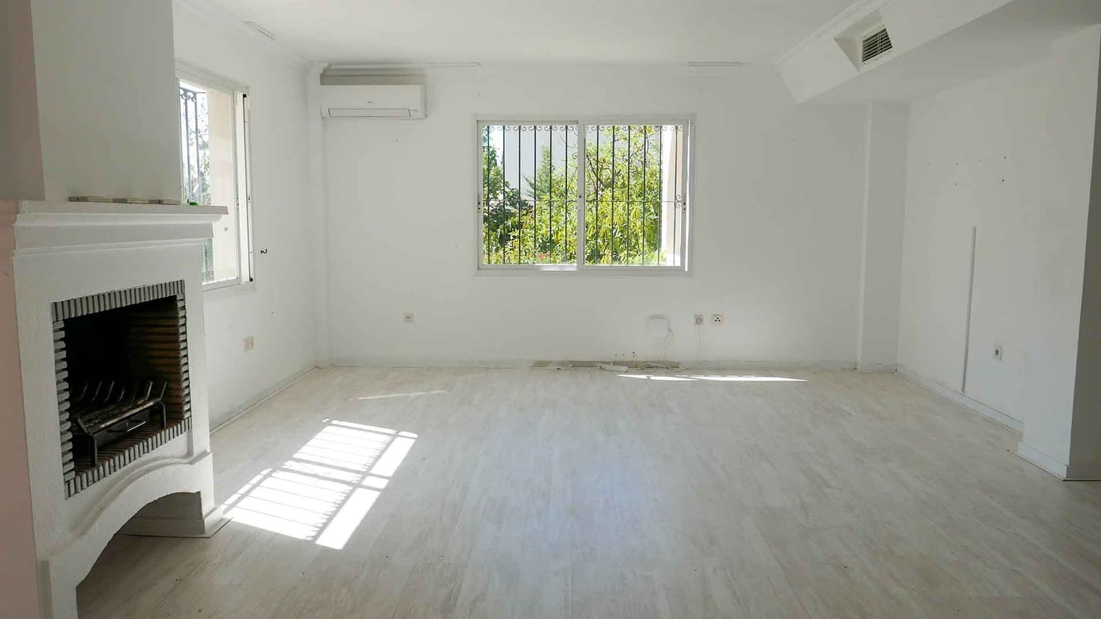 4 sypialnia Willa na sprzedaż w Nueva Andalucia z basenem - 2 395 000 € (Ref: 8928933)