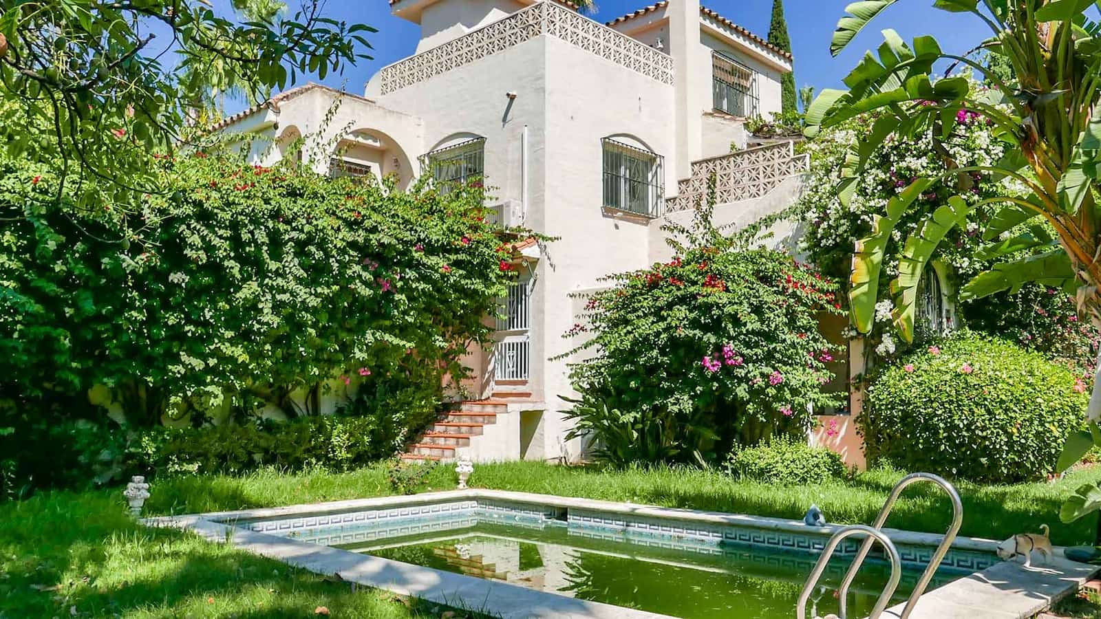 4 sypialnia Willa na sprzedaż w Nueva Andalucia z basenem - 2 395 000 € (Ref: 8928933)