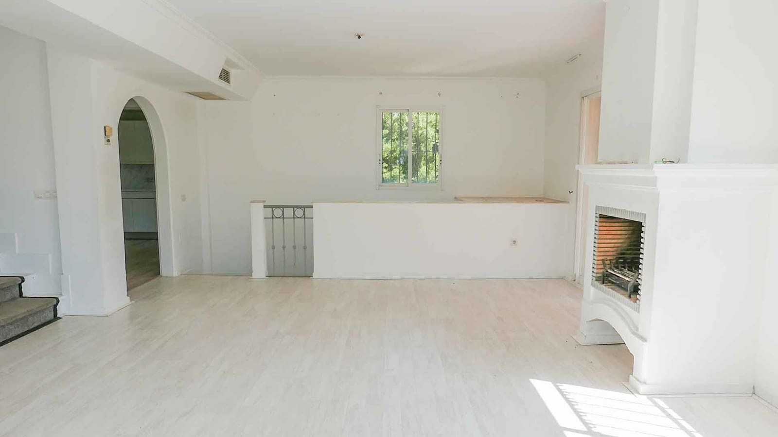 4 sypialnia Willa na sprzedaż w Nueva Andalucia z basenem - 2 395 000 € (Ref: 8928933)