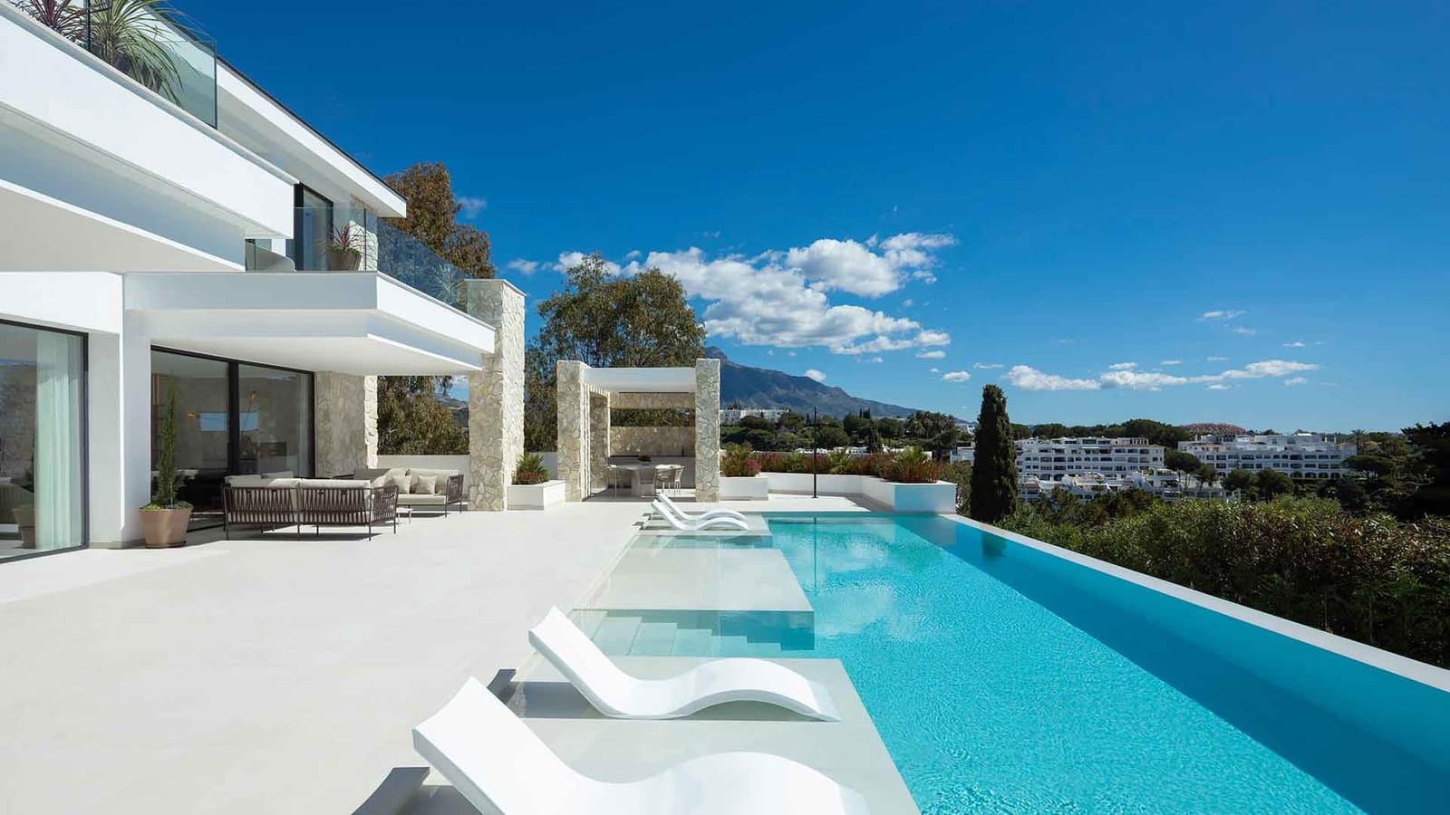 5 soveværelse Villa til salg i La Quinta med swimmingpool - € 5.750.000 (Ref: 8928934)