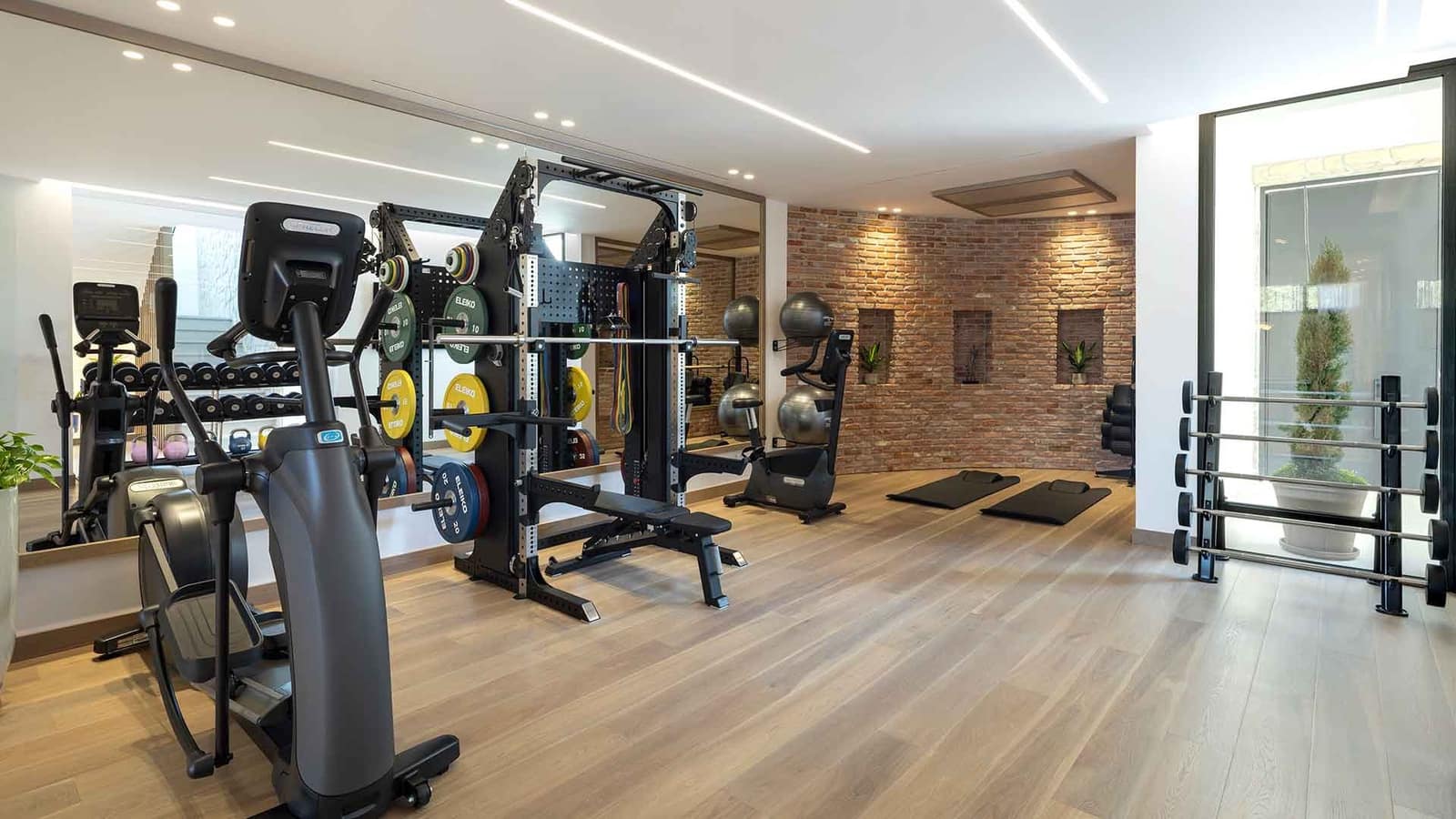 5 soveværelse Villa til salg i La Quinta med swimmingpool - € 5.750.000 (Ref: 8928934)