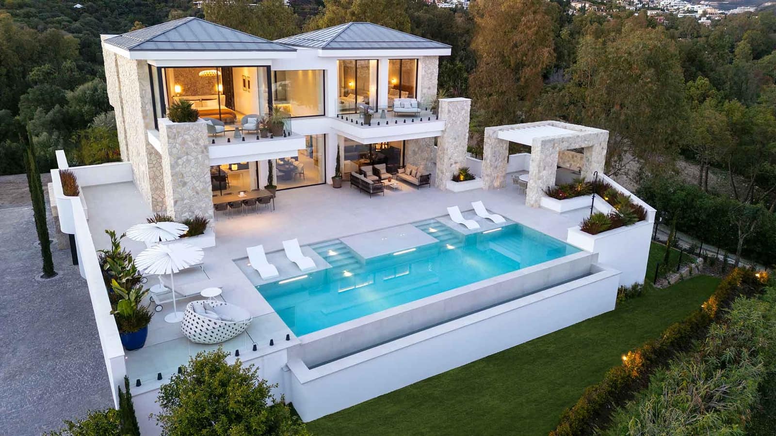 5 soveværelse Villa til salg i La Quinta med swimmingpool - € 5.750.000 (Ref: 8928934)