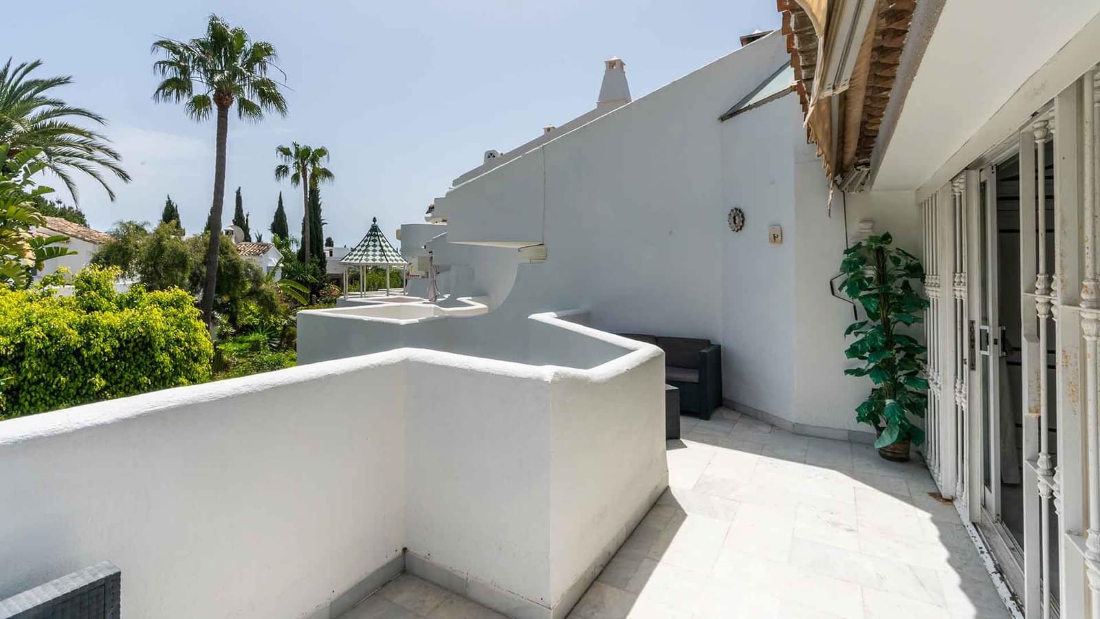 3 soveværelse Byhus til salg i Golden Mile med swimmingpool - € 865.000 (Ref: 8952699)