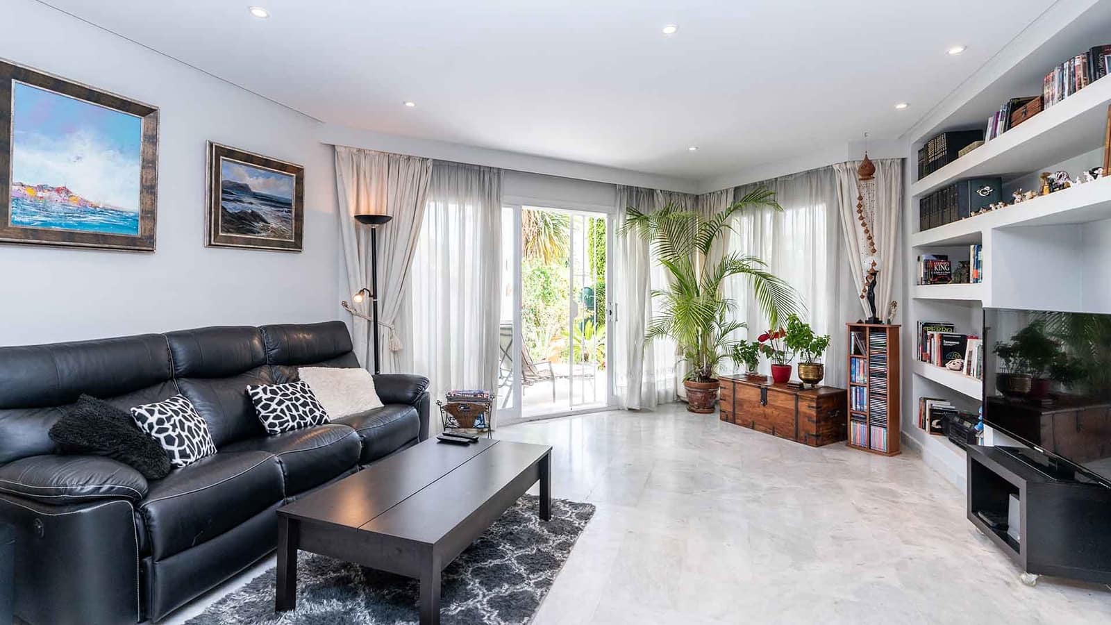 3 soveværelse Byhus til salg i Golden Mile med swimmingpool - € 865.000 (Ref: 8952699)