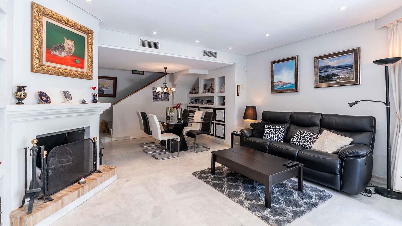 3 soveværelse Byhus til salg i Golden Mile med swimmingpool - € 865.000 (Ref: 8952699)