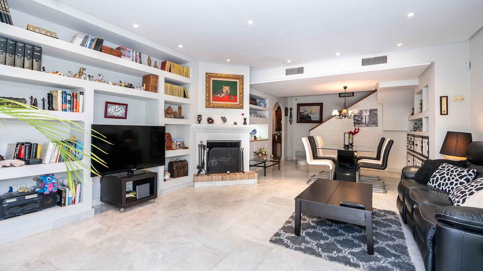 3 soveværelse Byhus til salg i Golden Mile med swimmingpool - € 865.000 (Ref: 8952699)