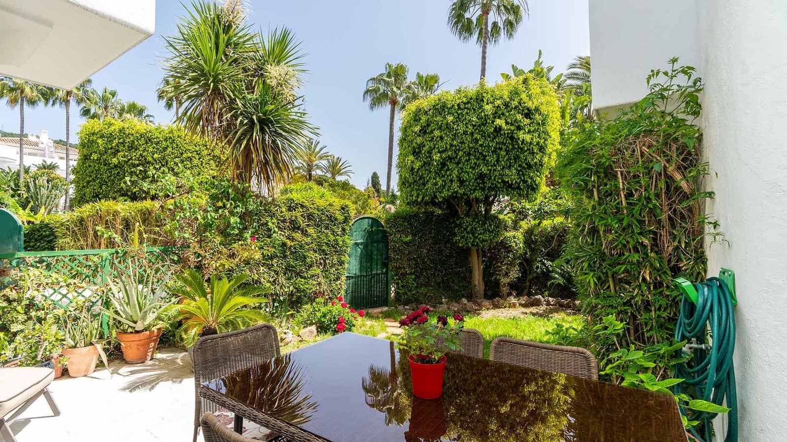 3 soveværelse Byhus til salg i Golden Mile med swimmingpool - € 865.000 (Ref: 8952699)