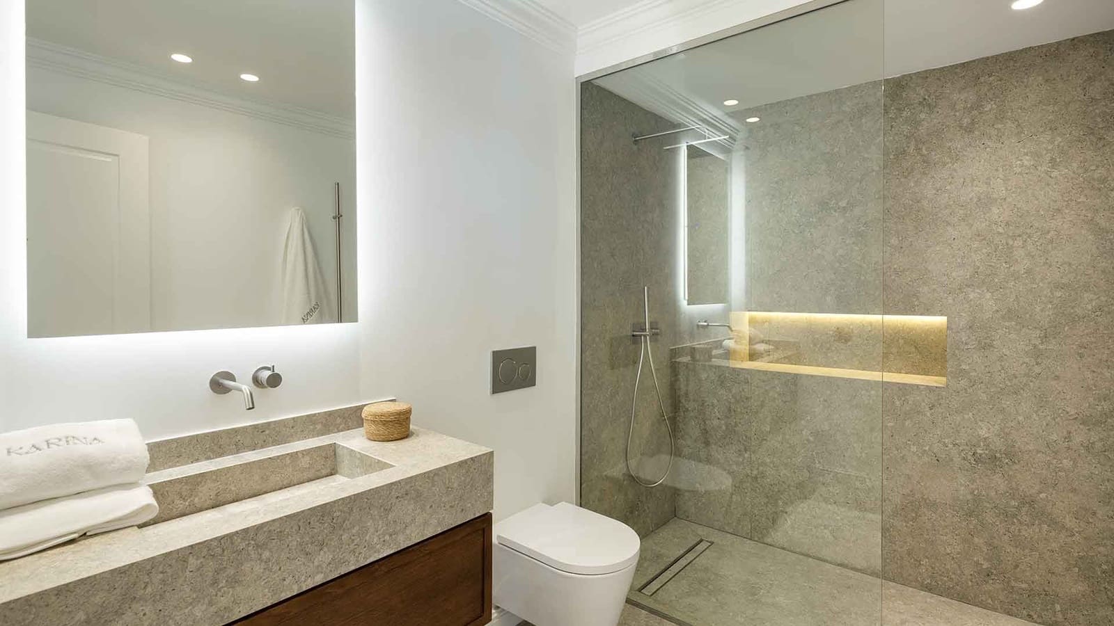 5 soverom Villa til salgs i Nueva Andalucia med svømmebasseng - € 8 595 000 (Ref: 8968444)