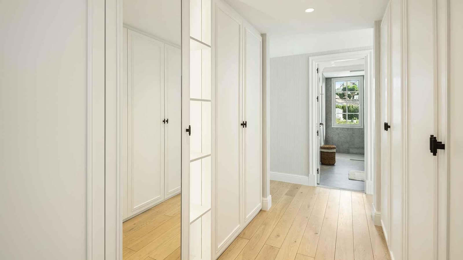 5 soverom Villa til salgs i Nueva Andalucia med svømmebasseng - € 8 595 000 (Ref: 8968444)