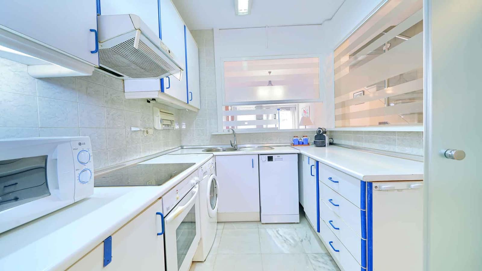 3 chambre Appartement à vendre à Marbella avec piscine - 775 000 € (Ref: 8968445)