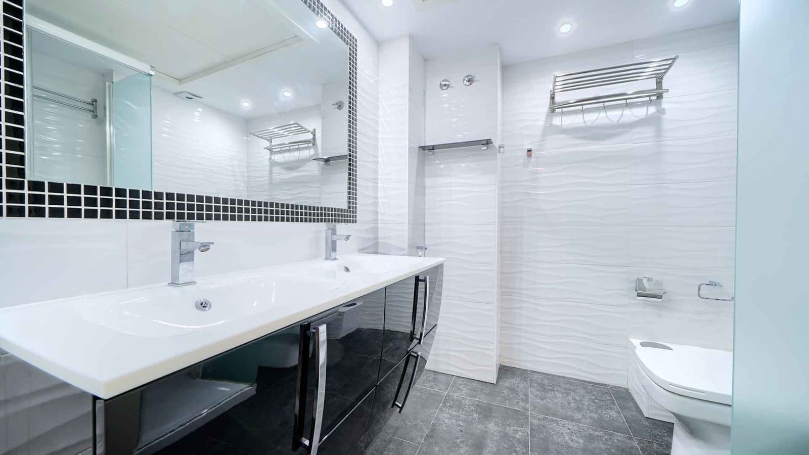 3 chambre Appartement à vendre à Marbella avec piscine - 775 000 € (Ref: 8968445)