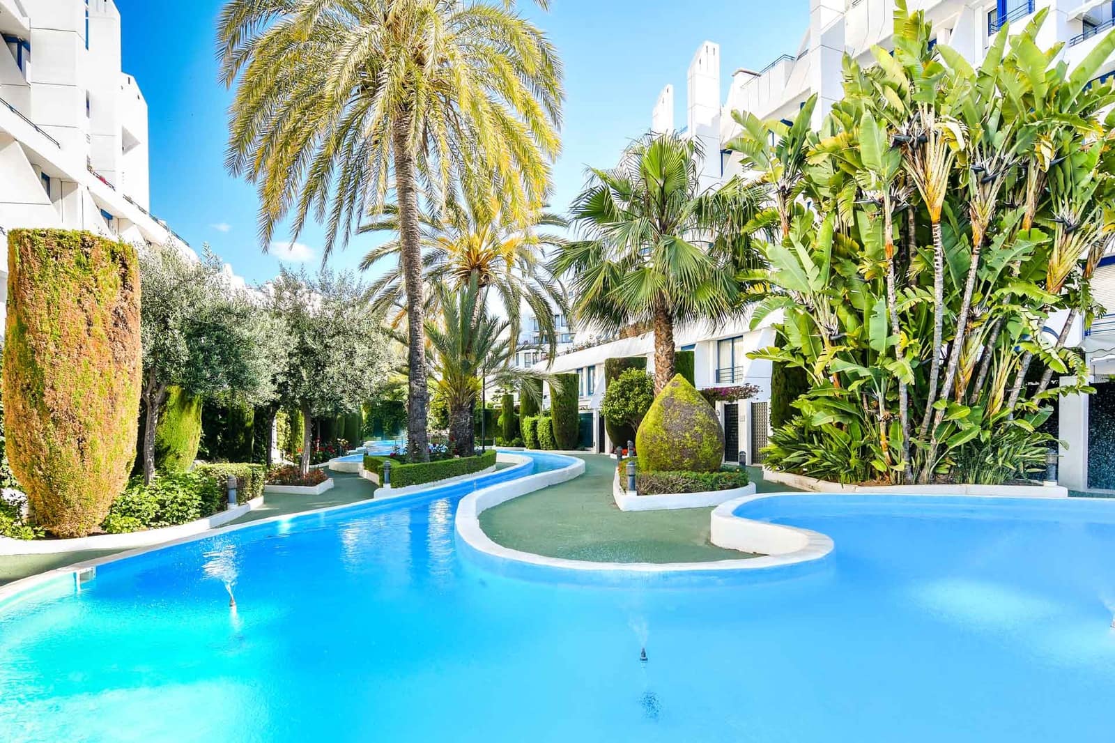 3 chambre Appartement à vendre à Marbella avec piscine - 775 000 € (Ref: 8968445)