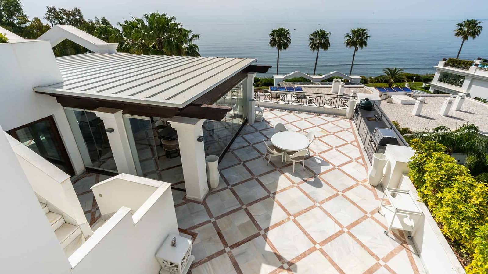 5 sypialnia Penthouse na sprzedaż w Estepona z basenem - 5 980 000 € (Ref: 8970490)