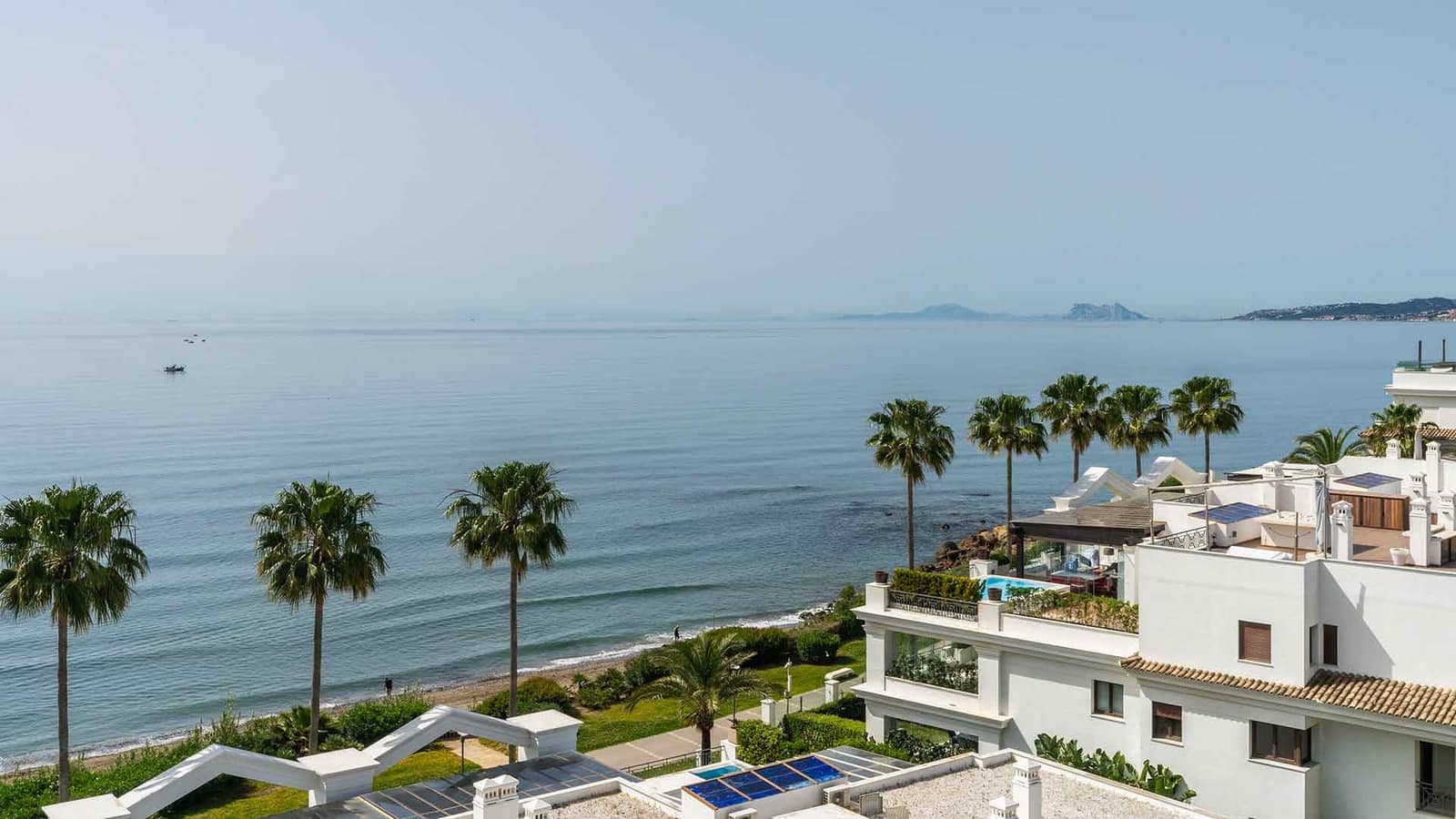 5 sypialnia Penthouse na sprzedaż w Estepona z basenem - 5 980 000 € (Ref: 8970490)