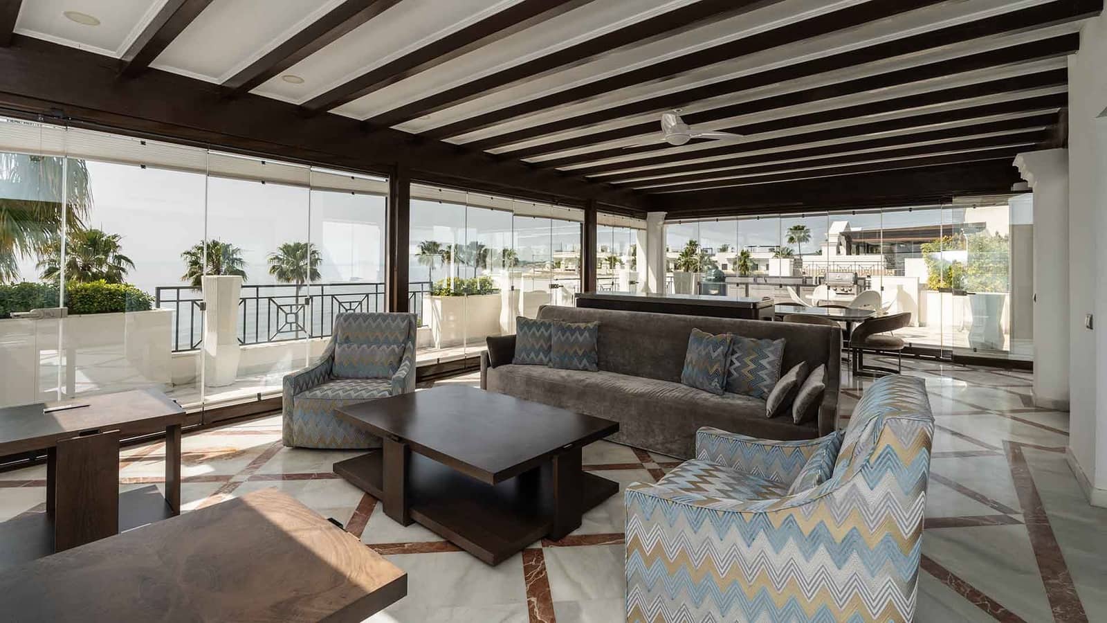 5 sypialnia Penthouse na sprzedaż w Estepona z basenem - 5 980 000 € (Ref: 8970490)