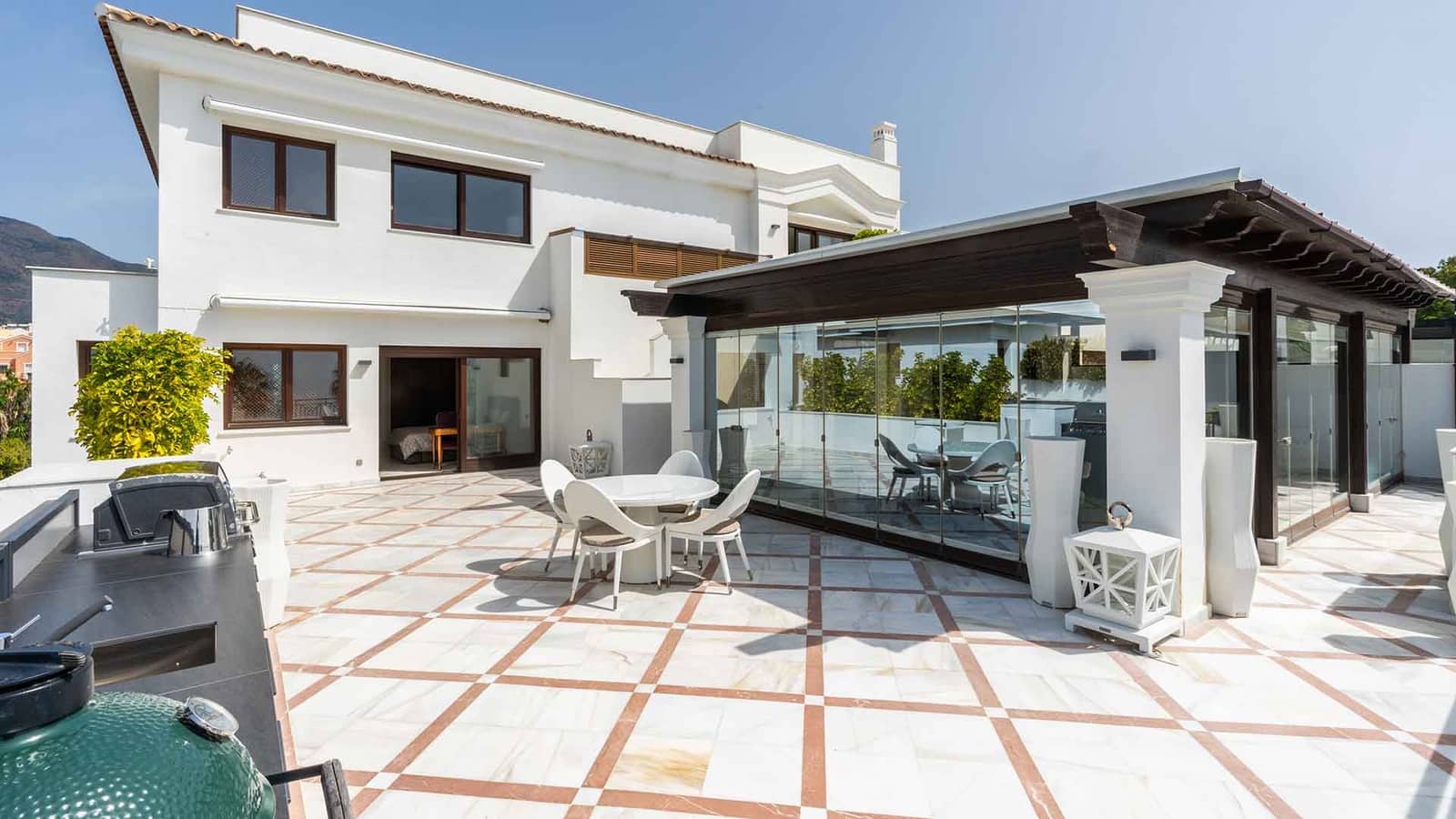 5 sypialnia Penthouse na sprzedaż w Estepona z basenem - 5 980 000 € (Ref: 8970490)