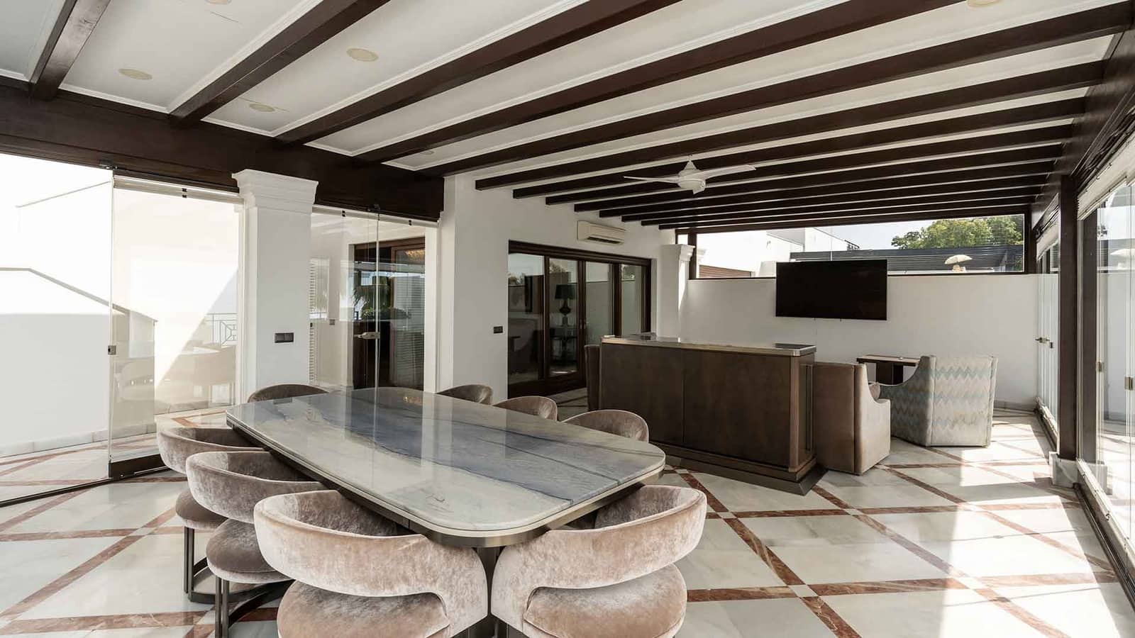 5 sypialnia Penthouse na sprzedaż w Estepona z basenem - 5 980 000 € (Ref: 8970490)