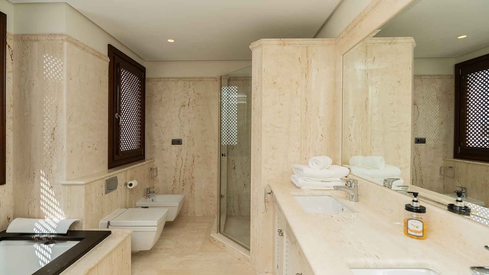 5 sypialnia Penthouse na sprzedaż w Estepona z basenem - 5 980 000 € (Ref: 8970490)