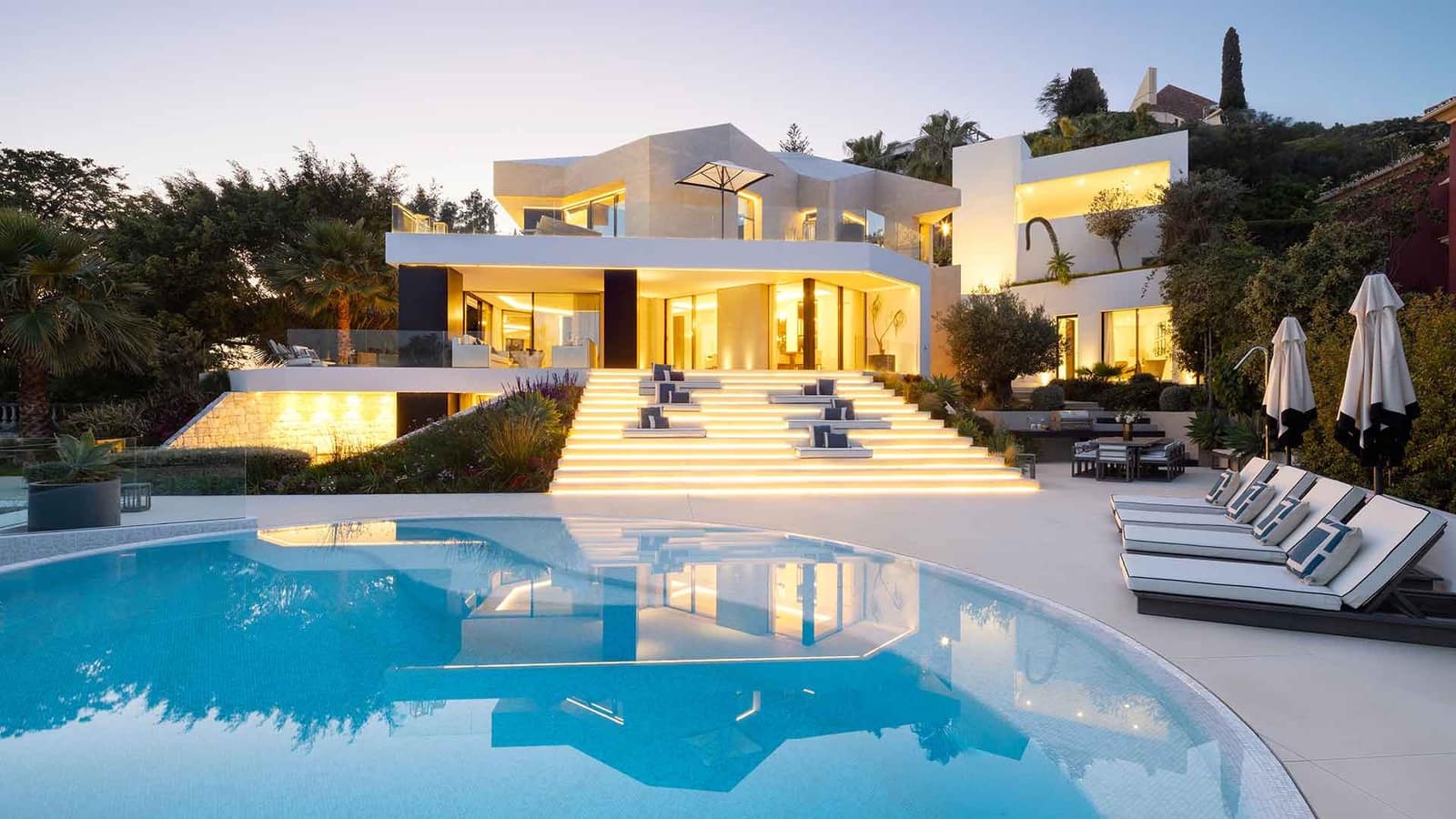 5 sovrum Villa till salu i Benahavis med pool - 5 895 000 € (Ref: 8980254)