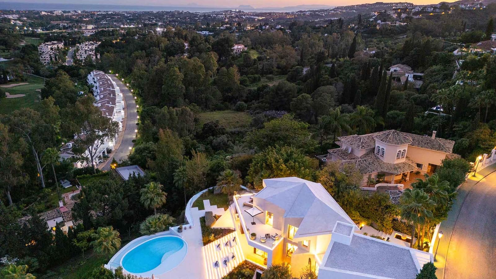 5 sovrum Villa till salu i Benahavis med pool - 5 895 000 € (Ref: 8980254)