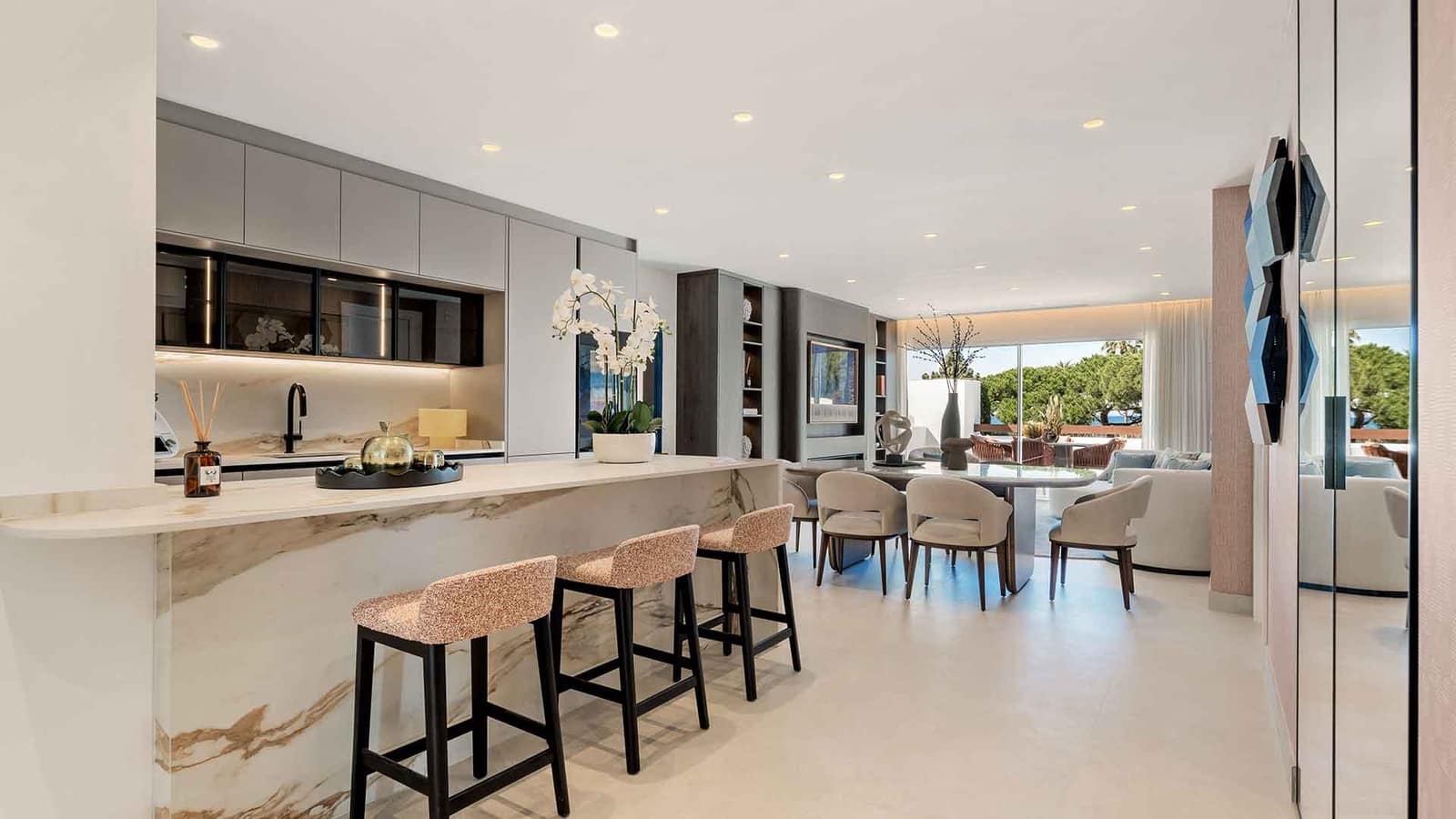 3 sovrum Lägenhet till salu i Los Monteros med pool - 2 250 000 € (Ref: 8980255)