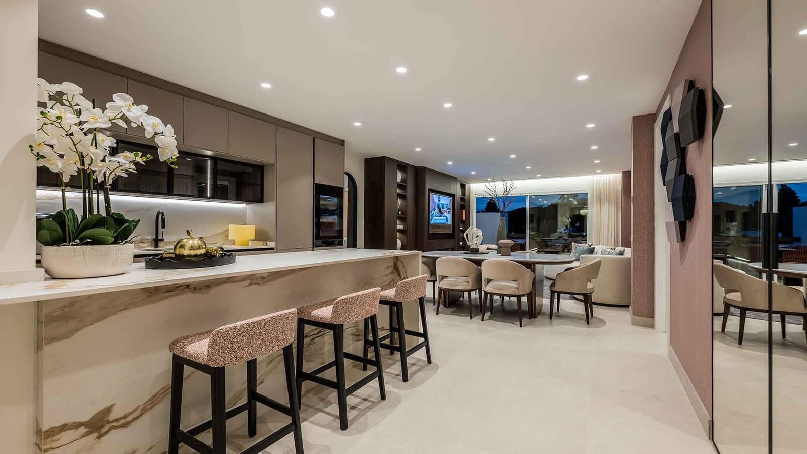 3 sovrum Lägenhet till salu i Los Monteros med pool - 2 250 000 € (Ref: 8980255)