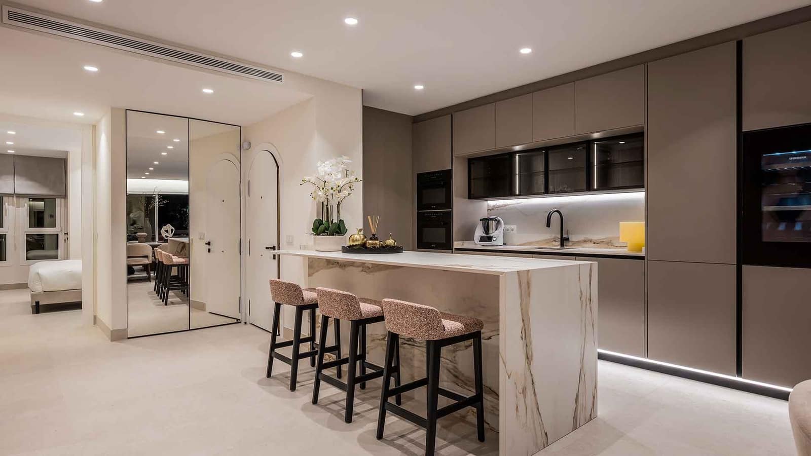 3 sovrum Lägenhet till salu i Los Monteros med pool - 2 250 000 € (Ref: 8980255)