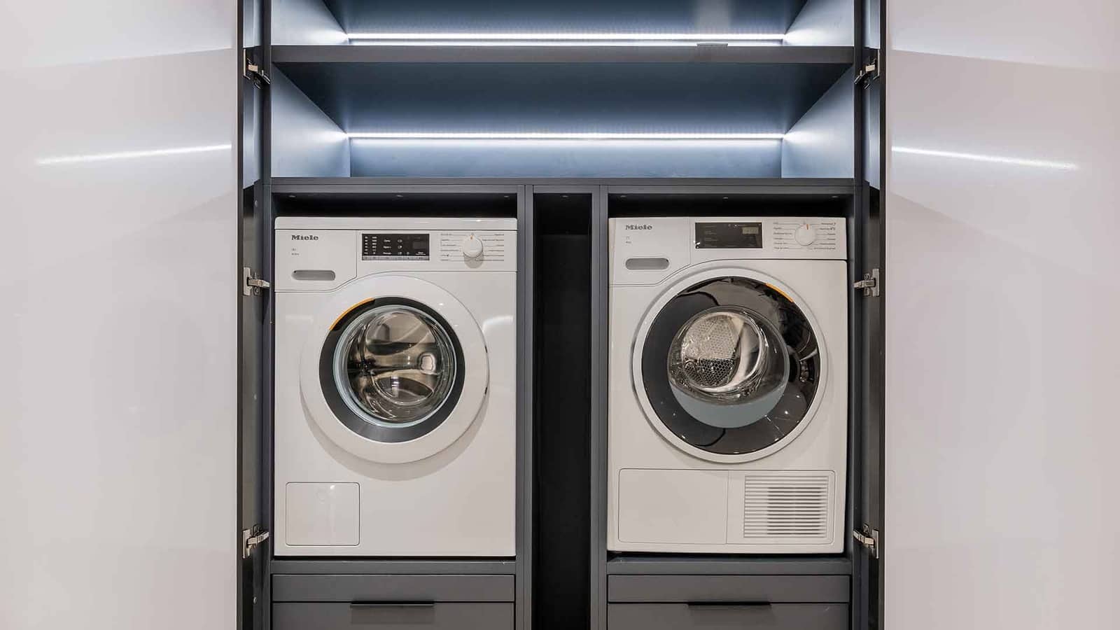 3 sovrum Lägenhet till salu i Los Monteros med pool - 2 250 000 € (Ref: 8980255)