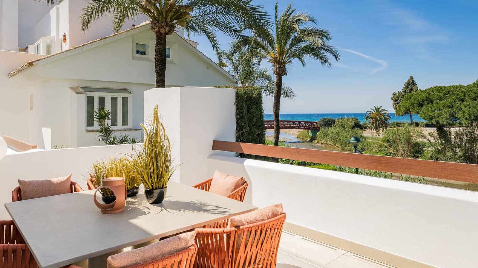 3 sovrum Lägenhet till salu i Los Monteros med pool - 2 250 000 € (Ref: 8980255)