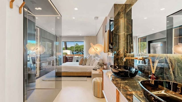 3 sovrum Lägenhet till salu i Los Monteros, Marbella med pool - 2 250 000 € (Ref: 8980255)