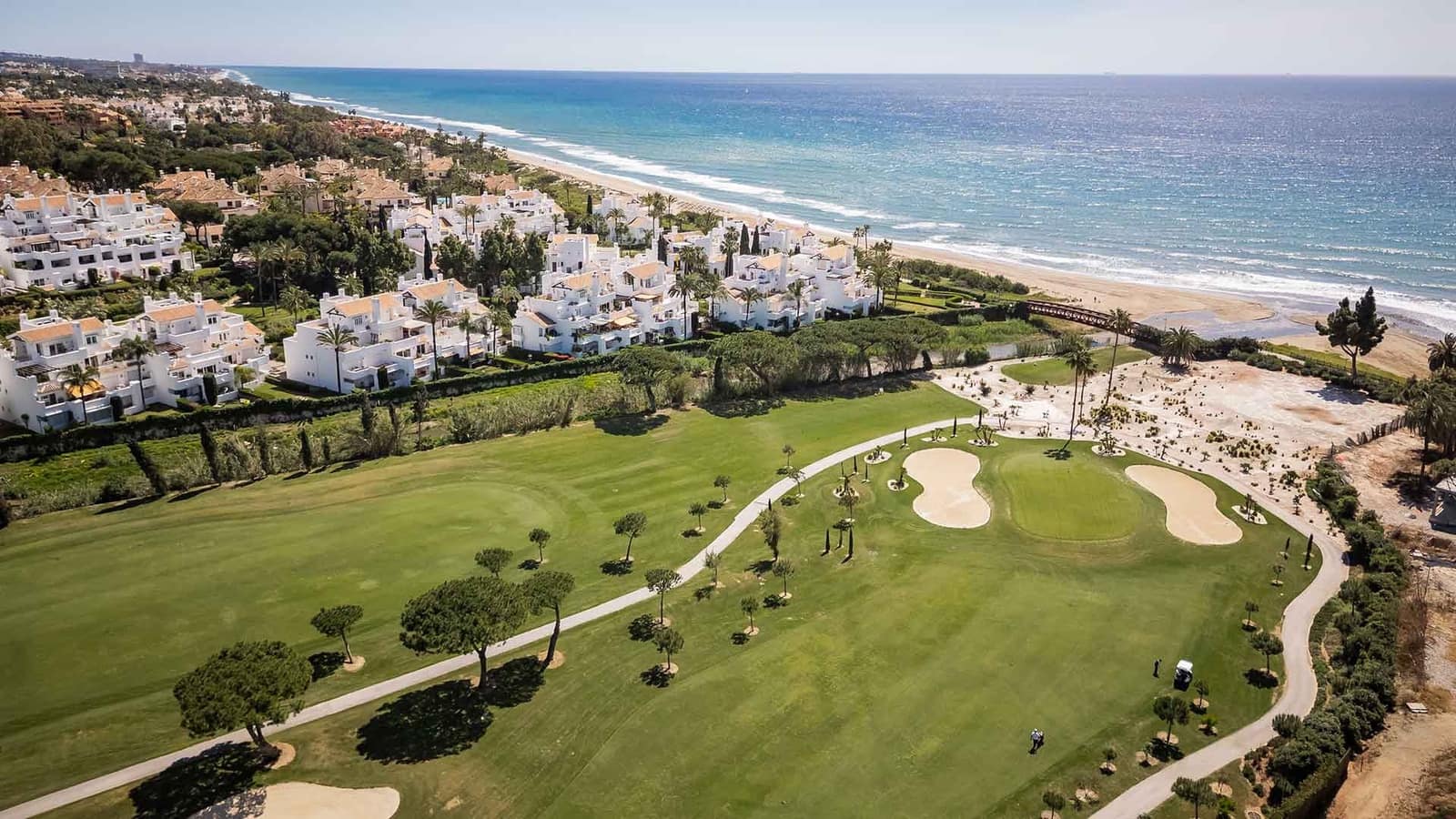 3 sovrum Lägenhet till salu i Los Monteros med pool - 2 250 000 € (Ref: 8980255)