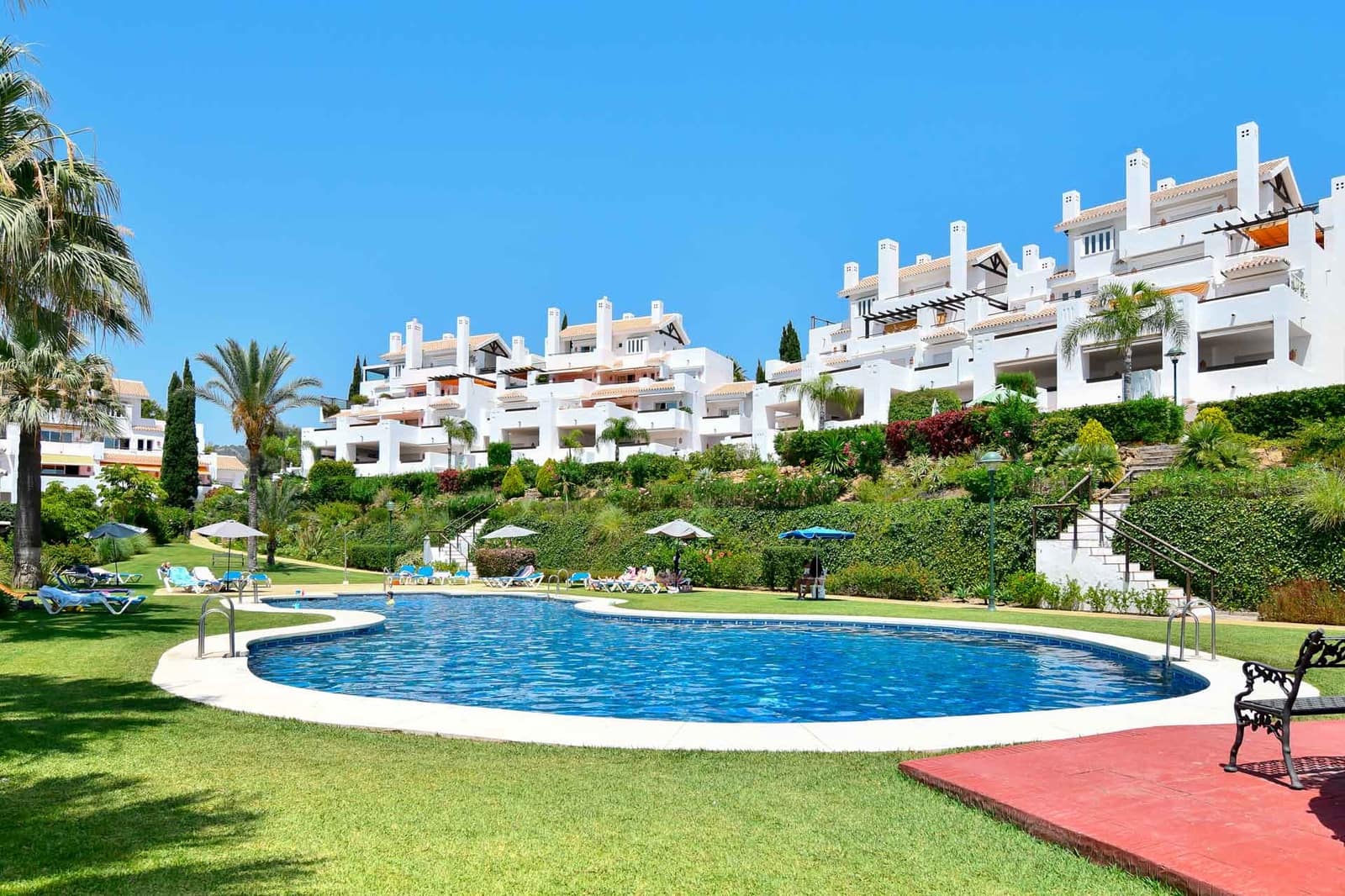 3 sovrum Lägenhet till salu i Los Monteros med pool - 2 250 000 € (Ref: 8980255)