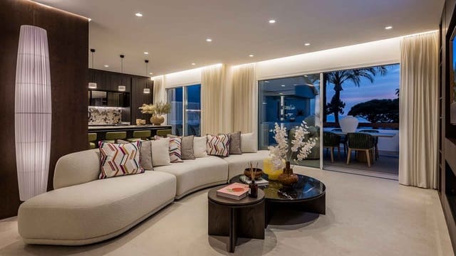 3 makuuhuone Huoneisto myytävänä paikassa Los Monteros, Marbella mukana uima-altaan - 2 450 000 € (Ref: 8982460)