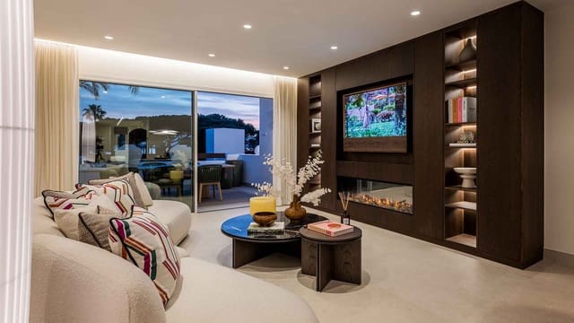 3 makuuhuone Huoneisto myytävänä paikassa Los Monteros, Marbella mukana uima-altaan - 2 450 000 € (Ref: 8982460)