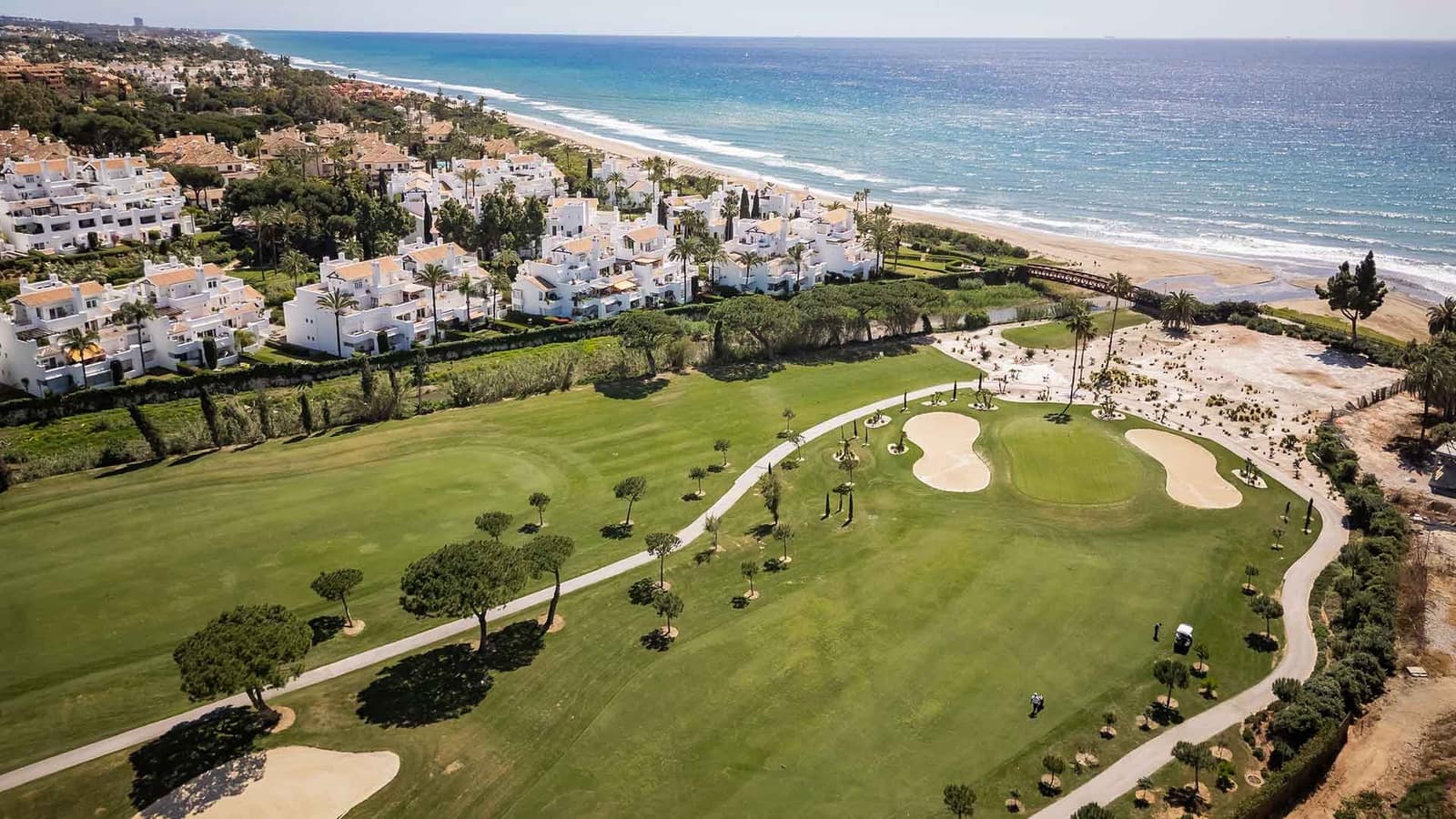 3 sypialnia Apartament na sprzedaż w Los Monteros z basenem - 2 450 000 € (Ref: 8982460)