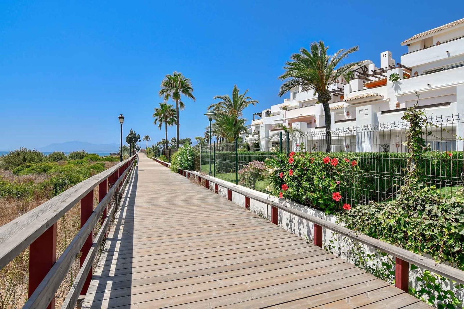 3 sypialnia Apartament na sprzedaż w Los Monteros z basenem - 2 450 000 € (Ref: 8982460)