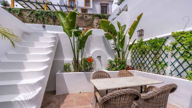 3 soveværelse Byhus til salg i Lomas De Marbella, Marbella med swimmingpool - € 1.100.000 (Ref: 8988318)